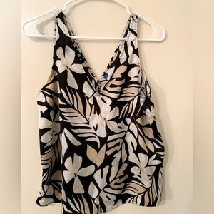 Old Navy V Neck Tank Top